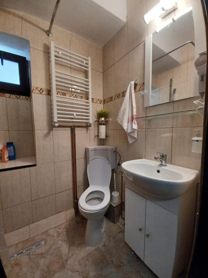 Studios Republicii Braşov Exteriör bild