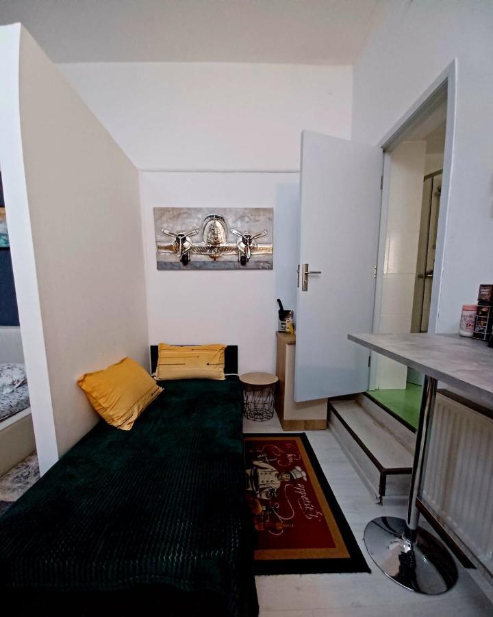 Studios Republicii Braşov Exteriör bild